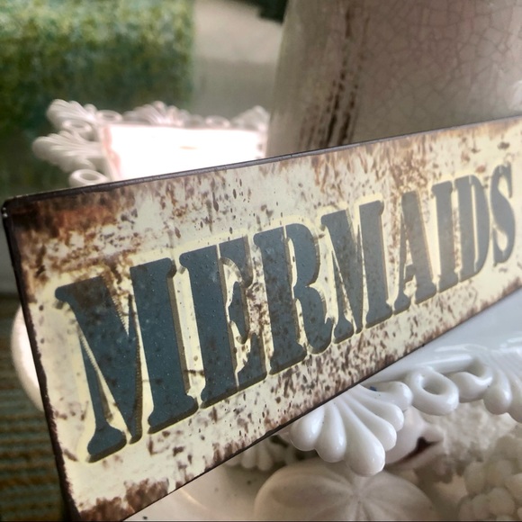 New! 🧜‍♀️Mermaids Welcome Metal Rustic Wall Sign - Picture 2 of 6